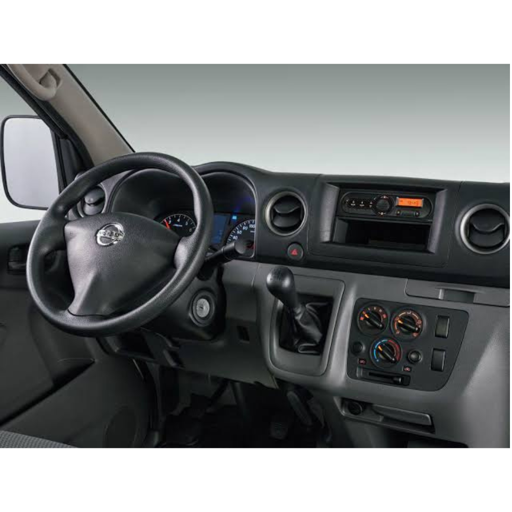 NISSAN URVAN - 12 personas.